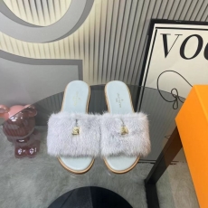 Louis Vuitton Slippers